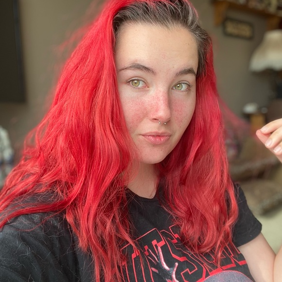 Meet your Posher, Kelli - Picture 1 of 1